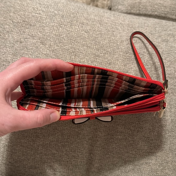 Coach Poppy Wristlet - Picture 3 of 8